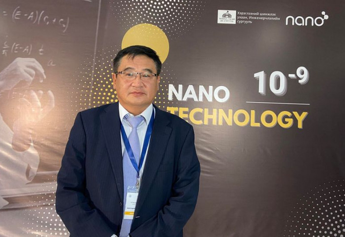 Р.Улаанхүү: Нано технологи монголд хөгжих цаг нь болсон